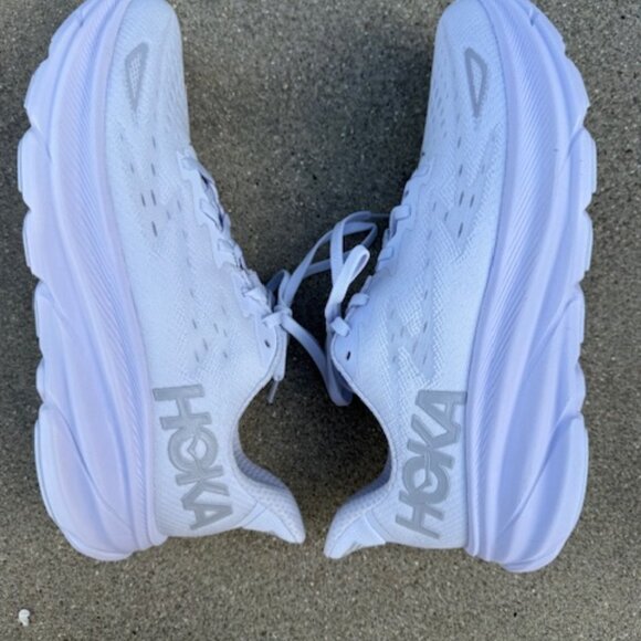 hoka clifton 9 size 11 NIB - Picture 2 of 8